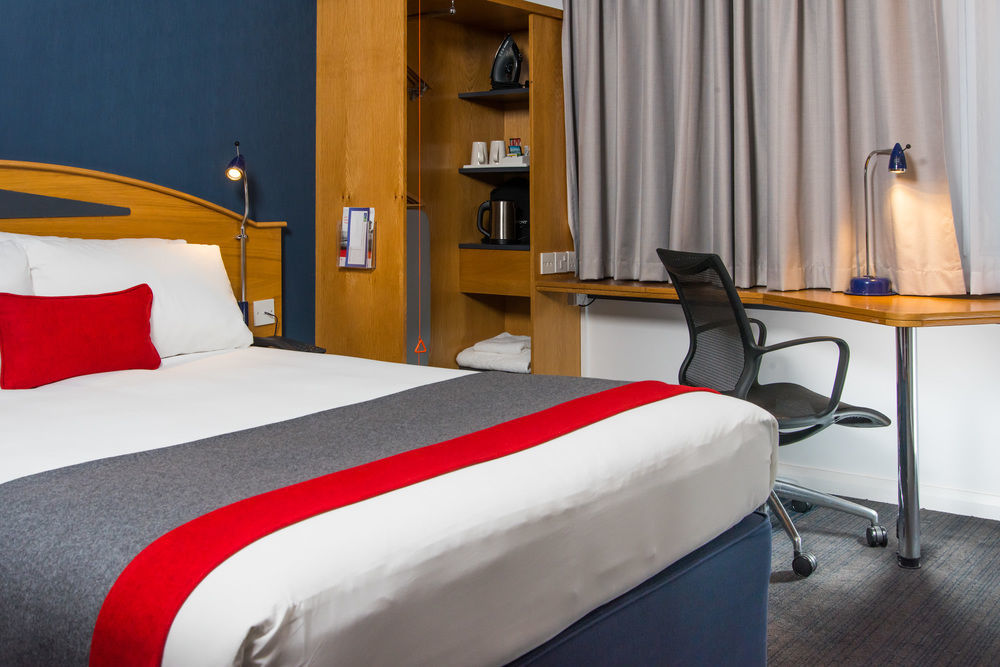 Hotel St James Mons Esterno foto